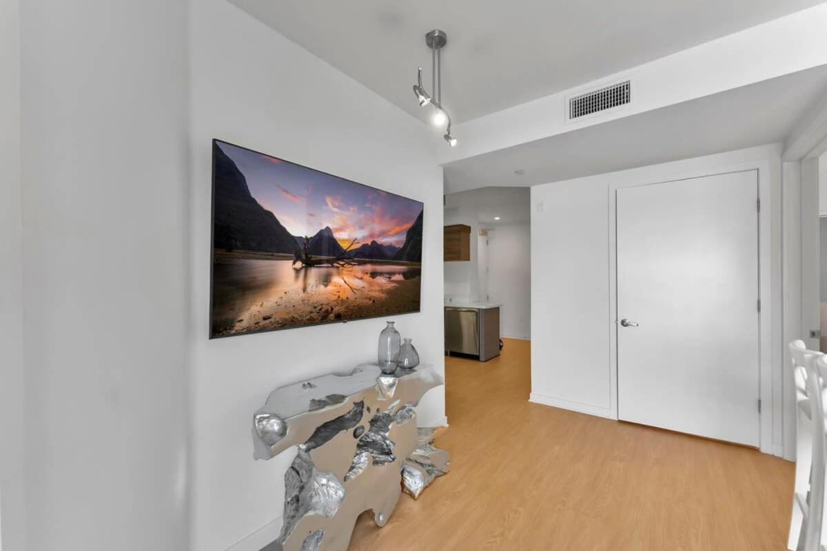 Apartment 3 Lux Large Heart Of Sm Los Angeles