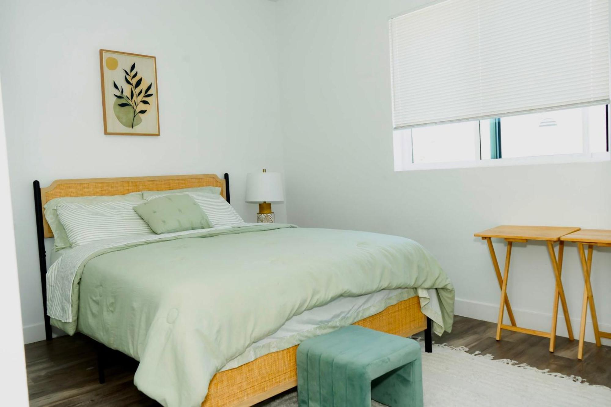 The Dacha Hostel Los Angeles