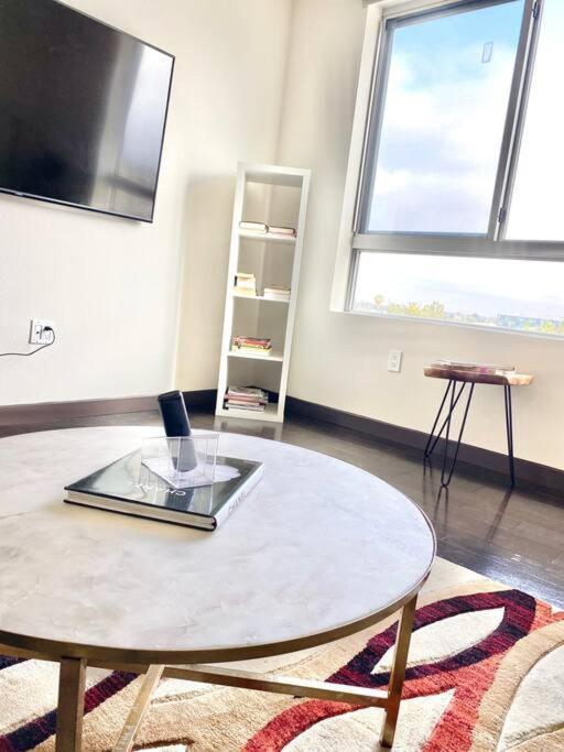 Cute Cozy Unit In West Hollywood * Los Angeles