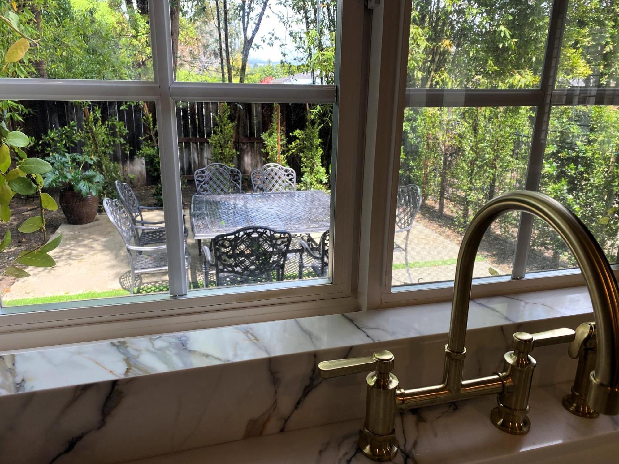 With Private Entry And Large Pool Los Angeles