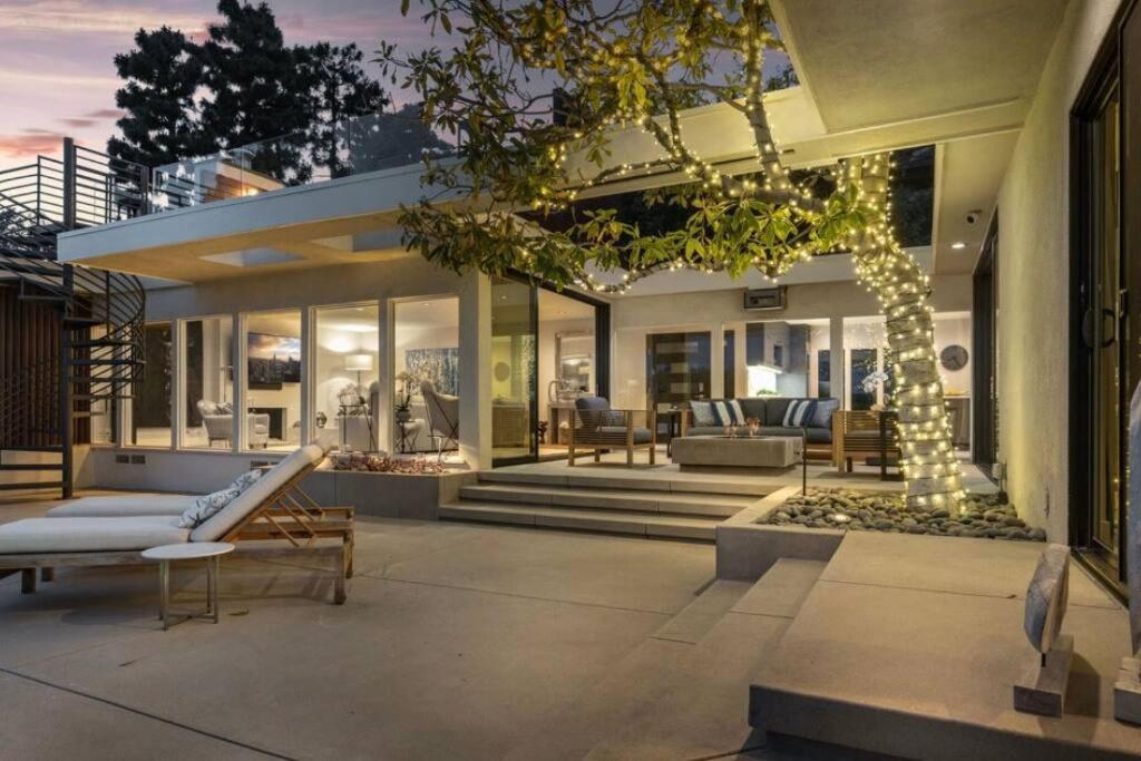 Hollywood Hills Oasis: The Ultimate Luxury Retreat