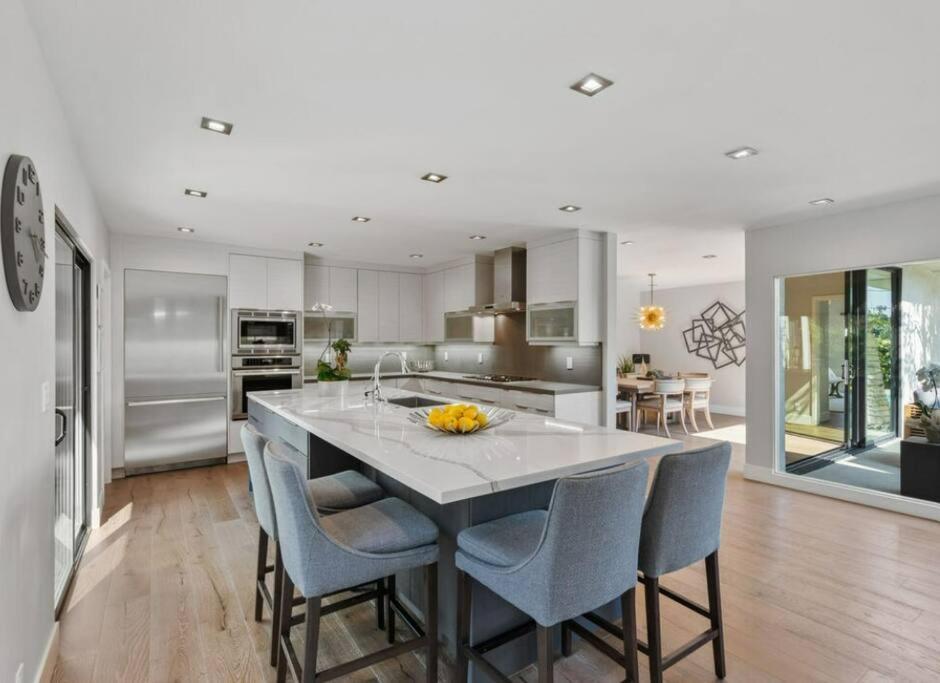 Hollywood Hills Oasis: The Ultimate Luxury Retreat Los Angeles