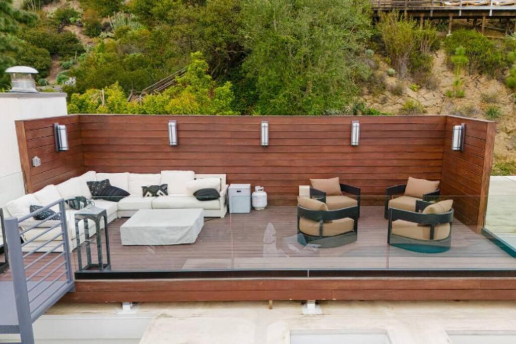 Hollywood Hills Oasis: The Ultimate Luxury Retreat *