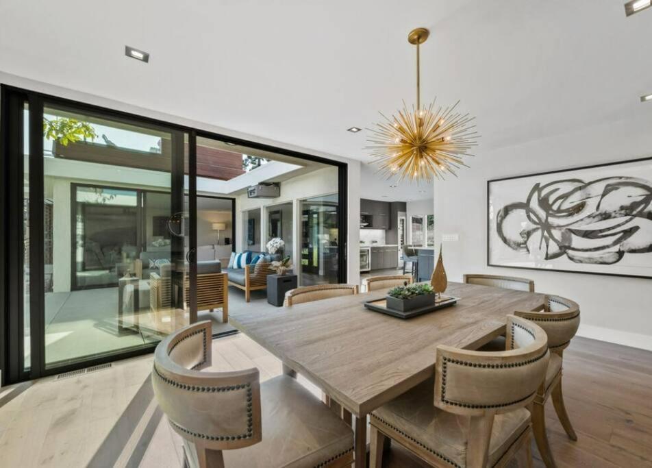 Villa Hollywood Hills Oasis: The Ultimate Luxury Retreat