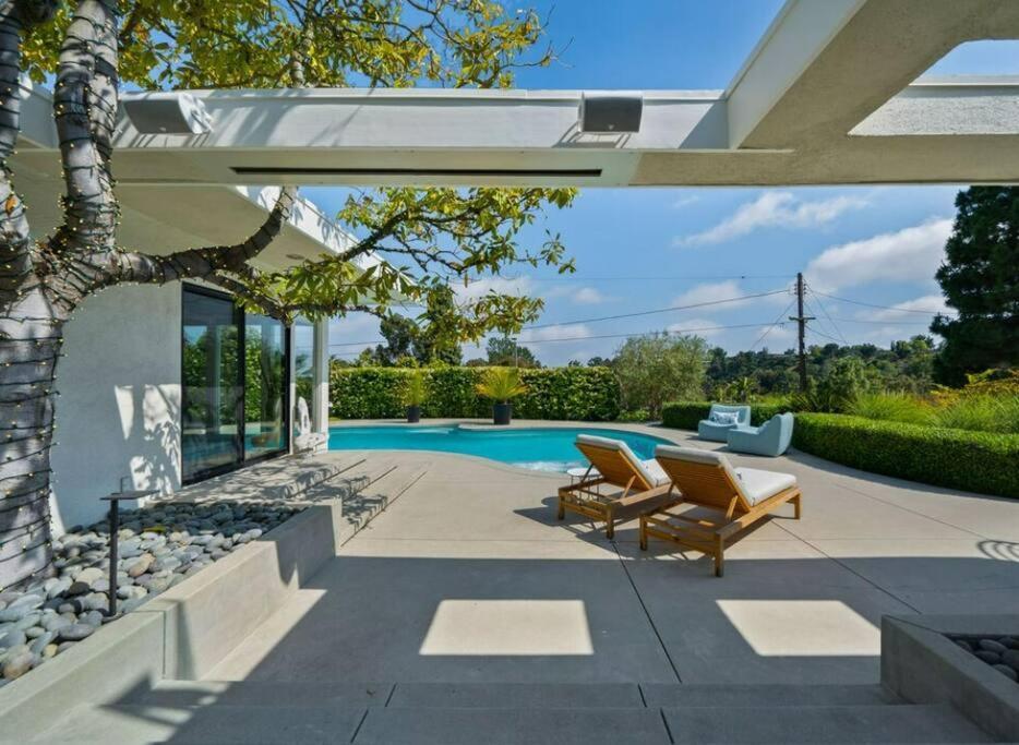 Hollywood Hills Oasis: The Ultimate Luxury Retreat Villa Los Angeles