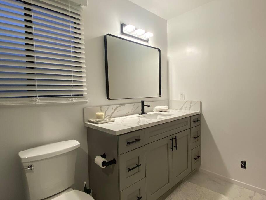 Apartment Located In The Heart Of The West Side *