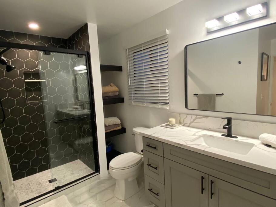 Located In The Heart Of The West Side Apartment Los Angeles