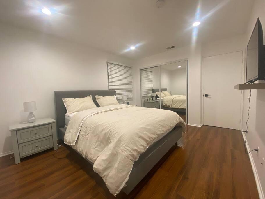 Located In The Heart Of The West Side * Los Angeles