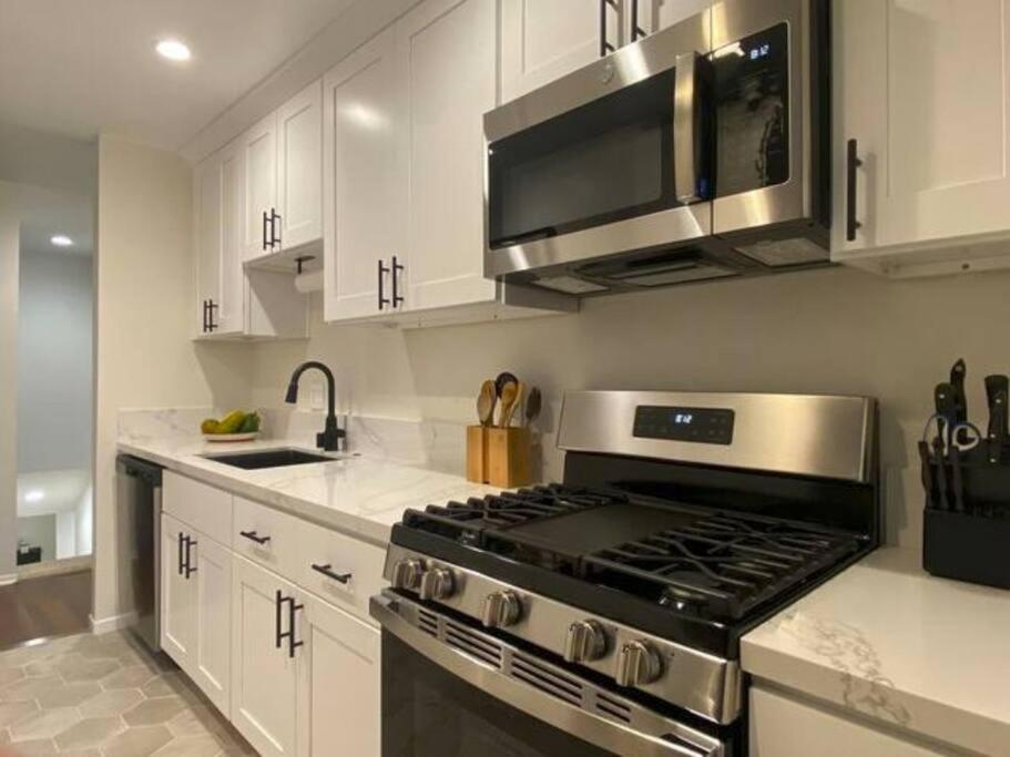 Apartment Located In The Heart Of The West Side