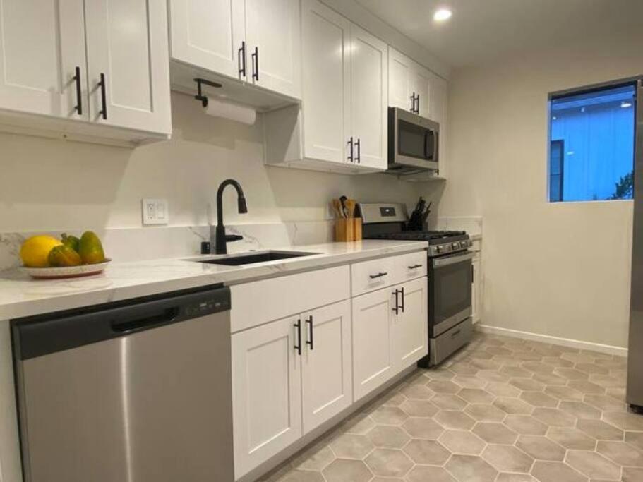 Apartment Located In The Heart Of The West Side