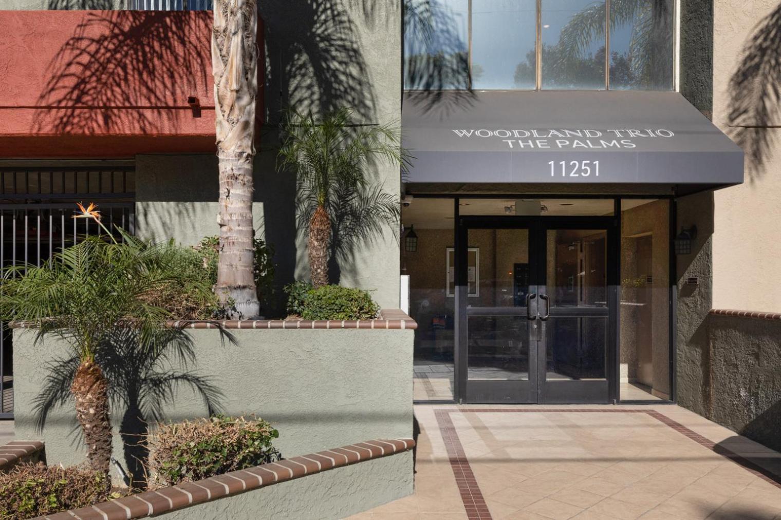 Apartment N Hollywood 2br W Gym Pool Nr Tj Shops Lax-632 Los Angeles