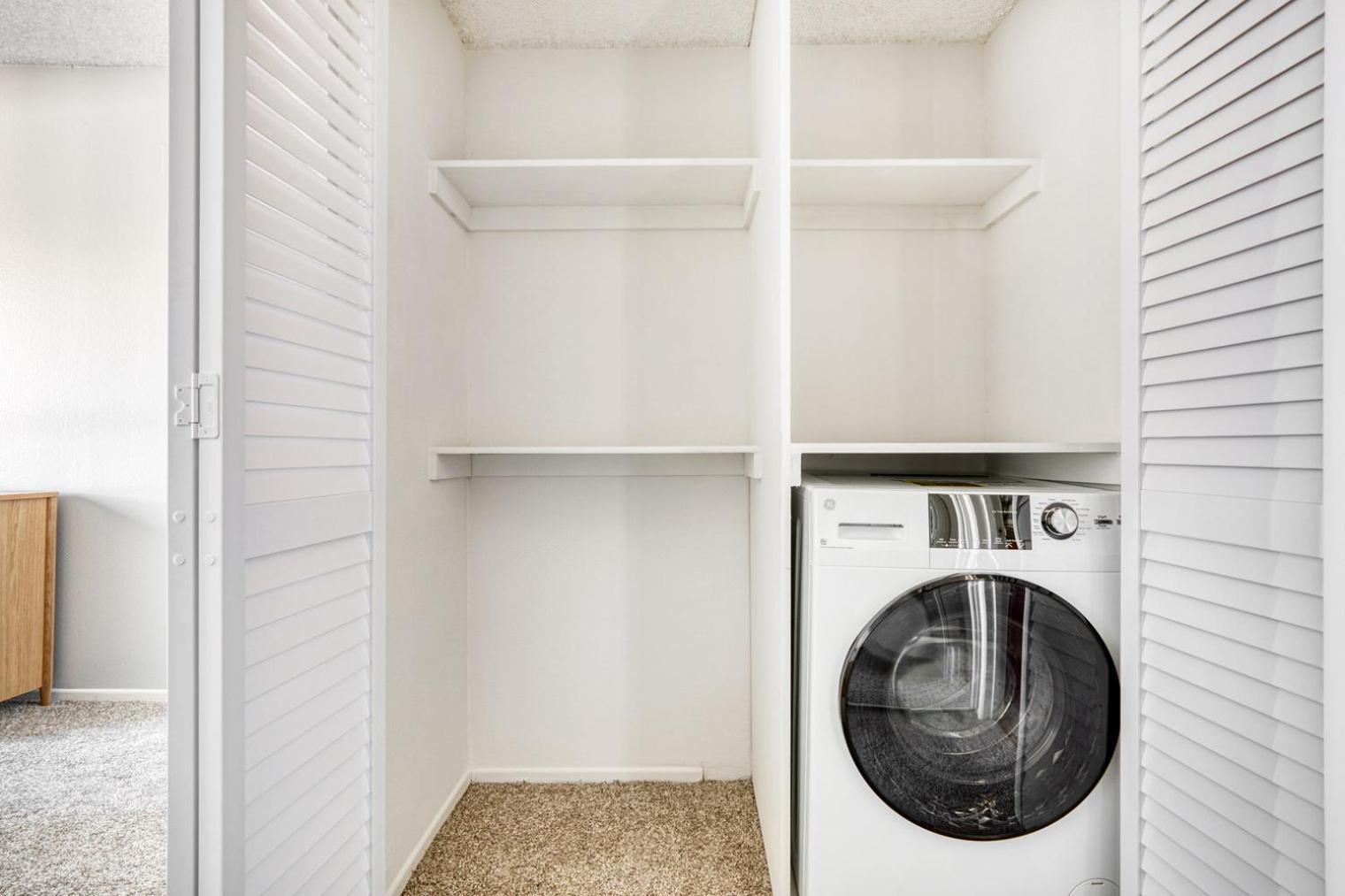 N Hollywood 2br W Gym Pool Nr Tj Shops Lax-632 * Los Angeles