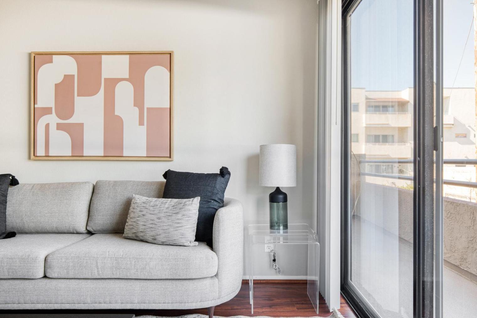 N Hollywood 2br W Gym Pool Nr Tj Shops Lax-632 Los Angeles