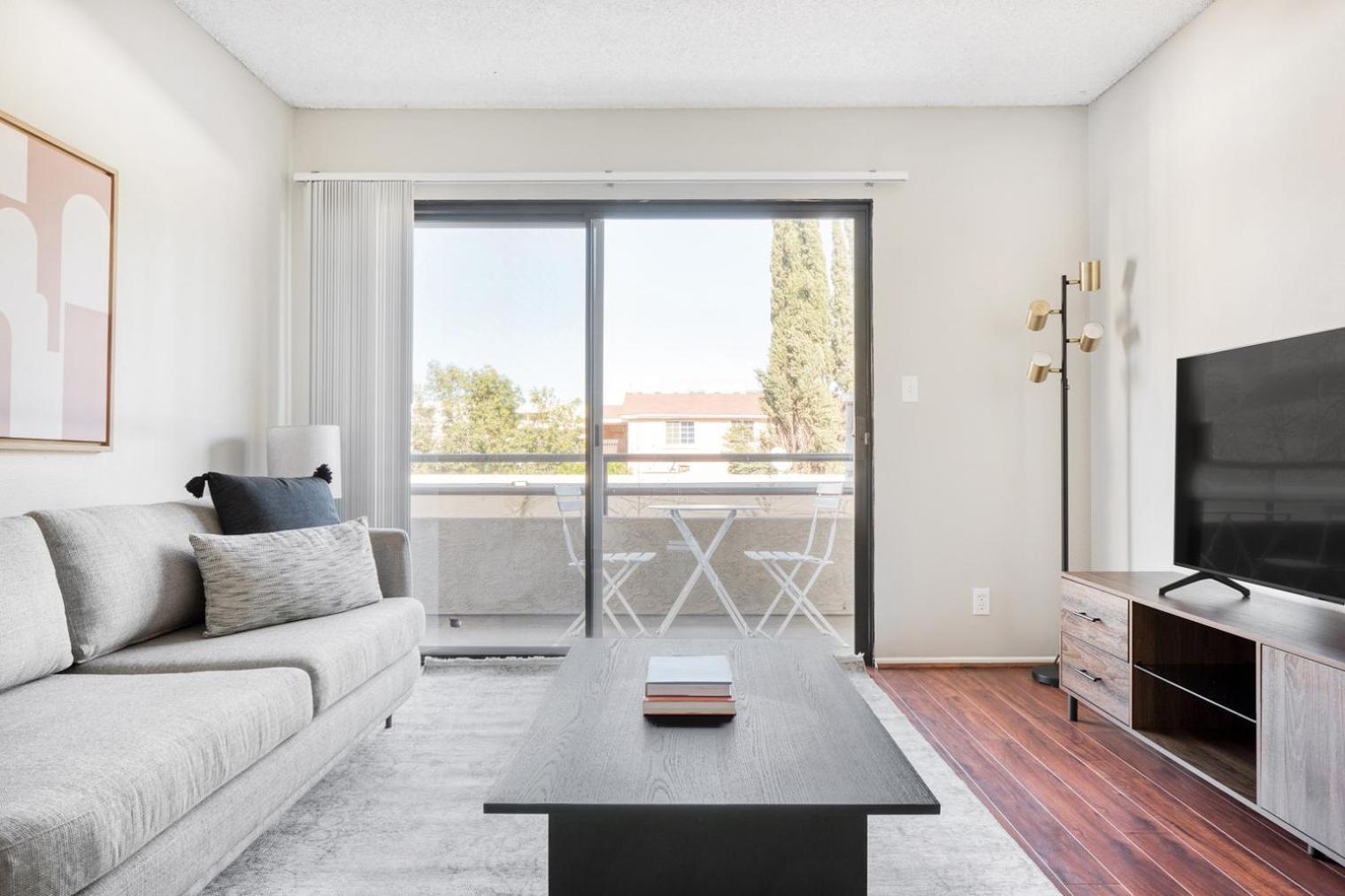 Apartment N Hollywood 2br W Gym Pool Nr Tj Shops Lax-632 *