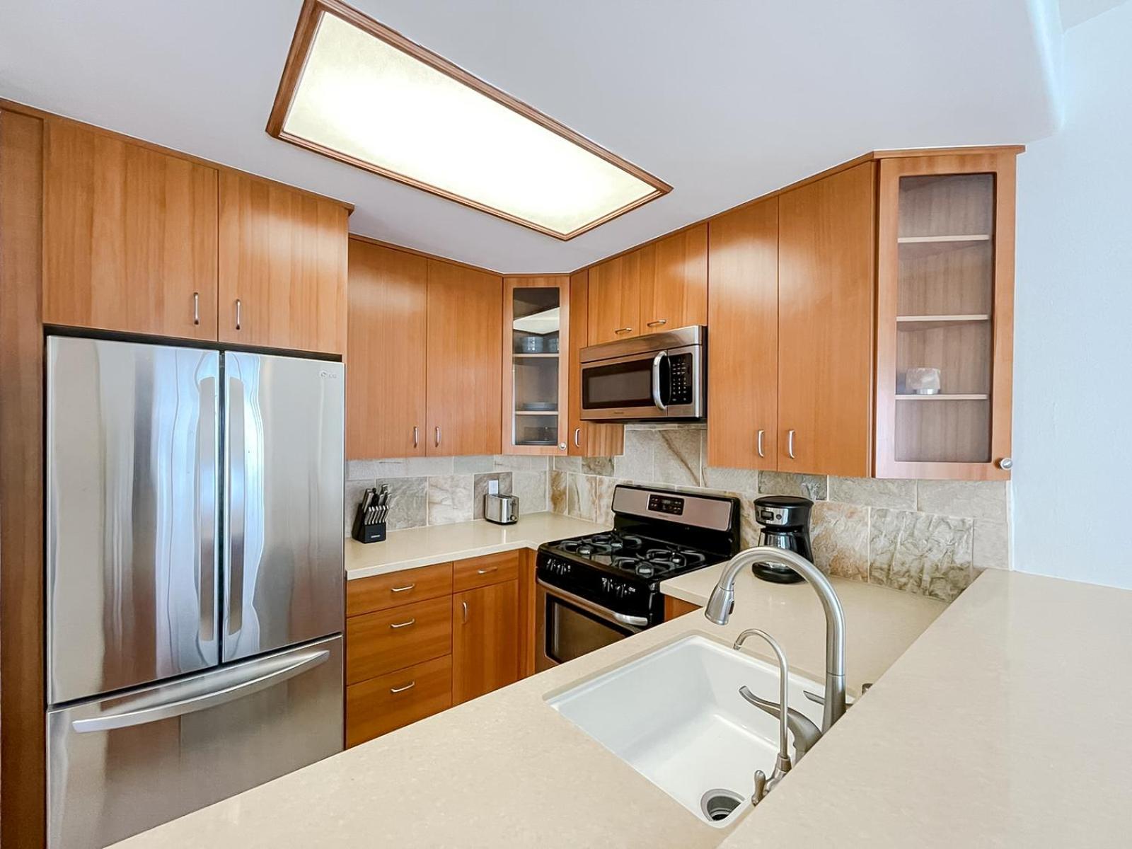 *weho/beverly Hills* Luxury 2bd/2.5ba + Balconies Apartment