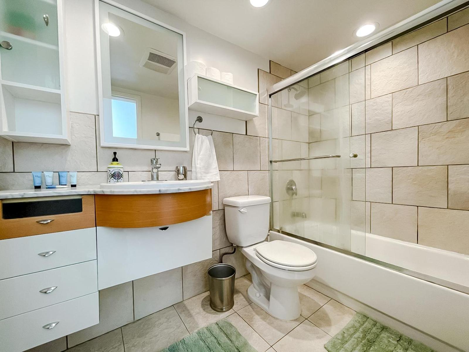 *weho/beverly Hills* Luxury 2bd/2.5ba + Balconies Apartment