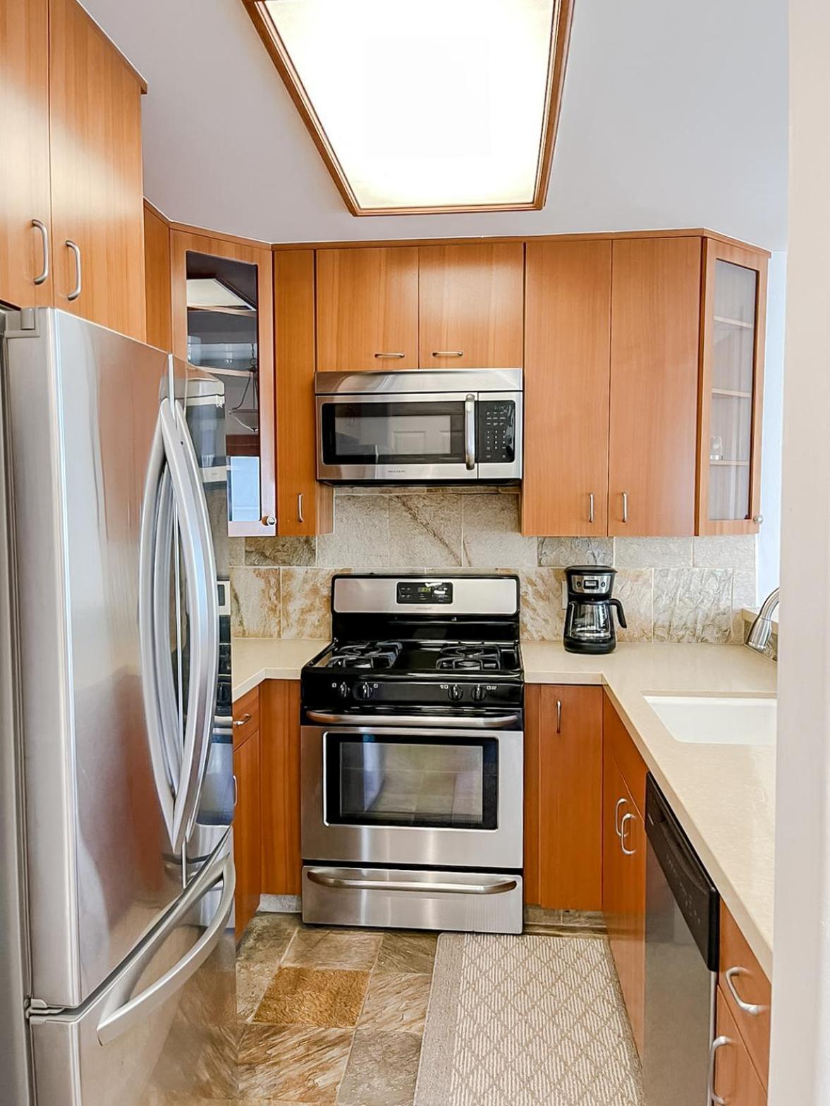 *weho/beverly Hills* Luxury 2bd/2.5ba + Balconies * Los Angeles