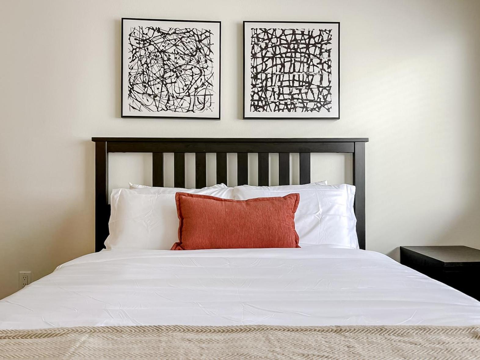 *weho/beverly Hills* Luxury 2bd/2.5ba + Balconies *
