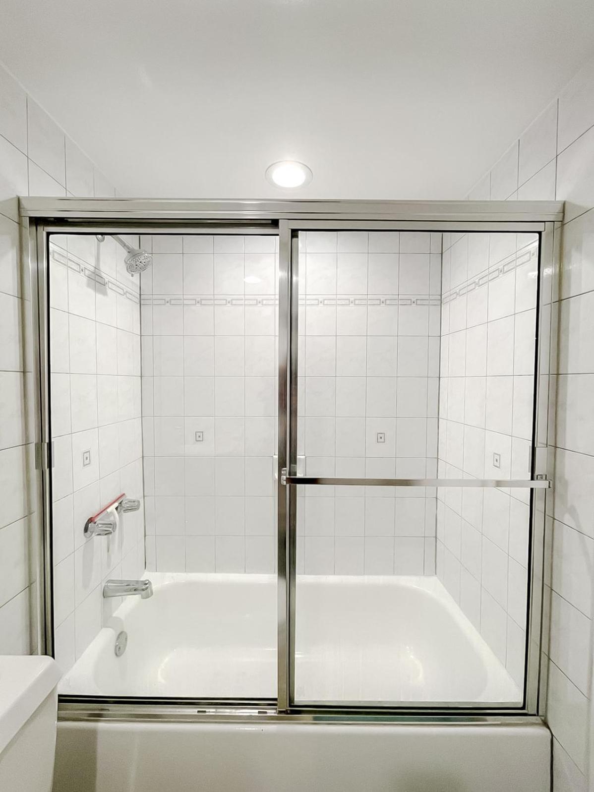*weho/beverly Hills* Luxury 2bd/2.5ba + Balconies Apartment *