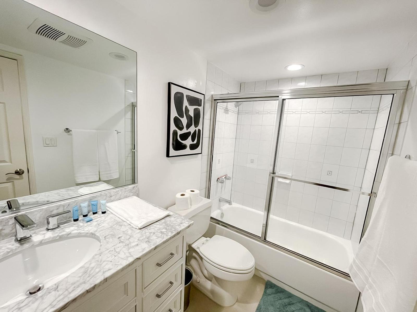 *weho/beverly Hills* Luxury 2bd/2.5ba + Balconies
