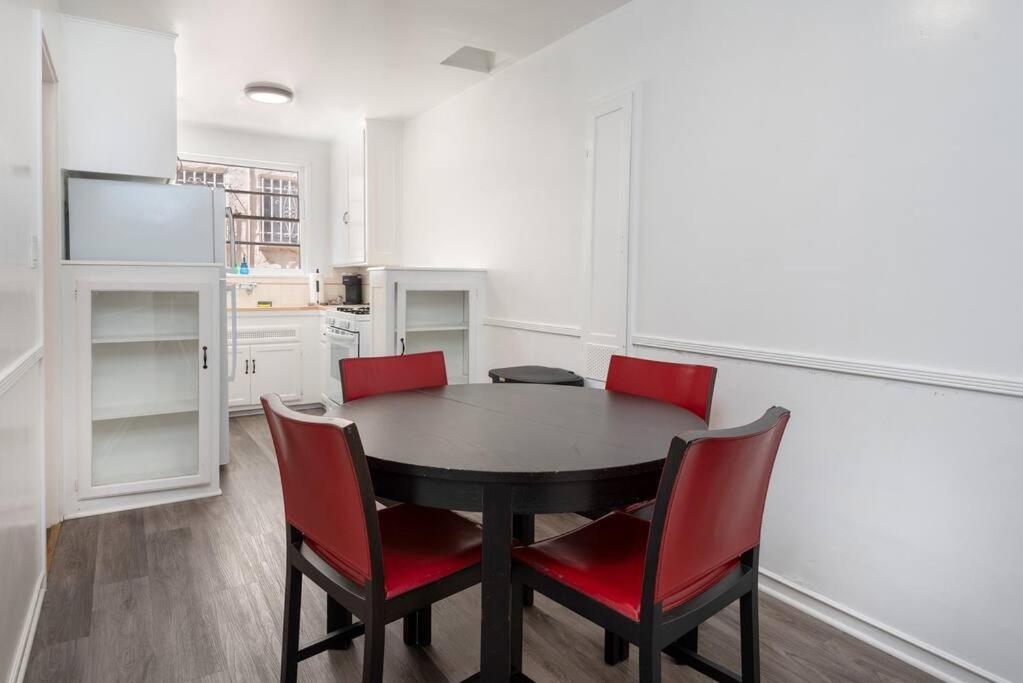 Chic Apt. With Hot Tub - Ultimate La Experience Apartment