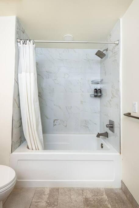 Apartamento Luxurious Penthouse In Beverly Hills - Sleeps 10 Los Angeles