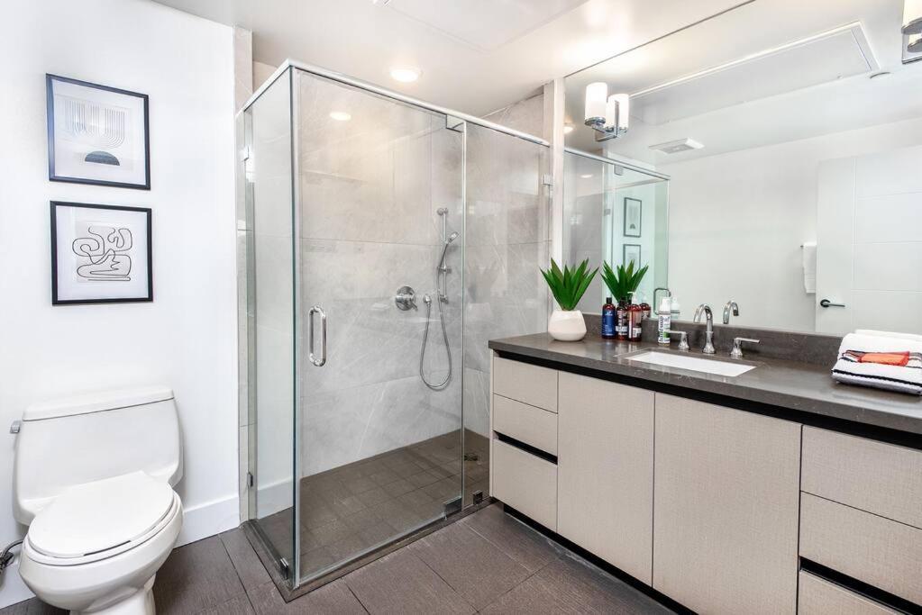 Timeless Glamour: Luxury In K-town * Los Angeles