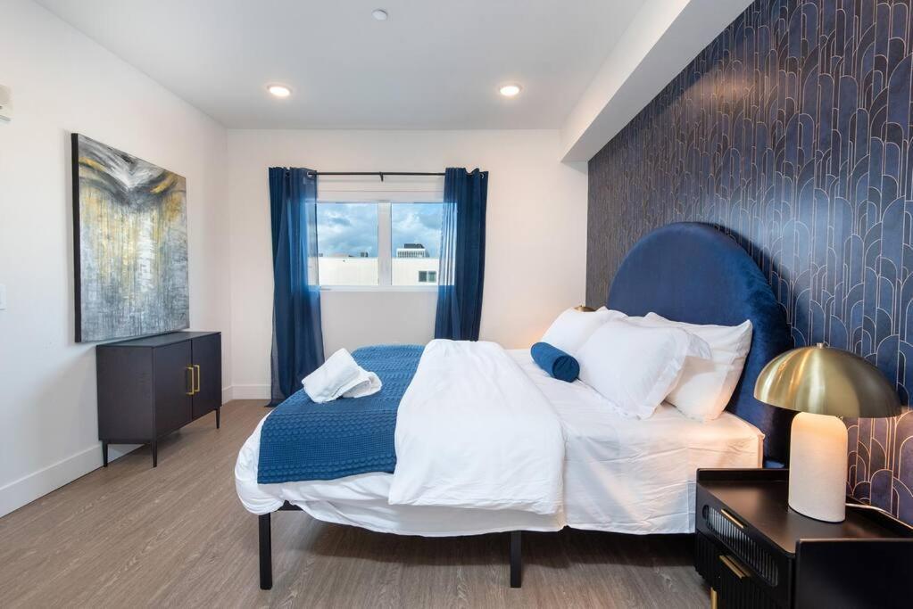 Timeless Glamour: Luxury In K-town Apartment *