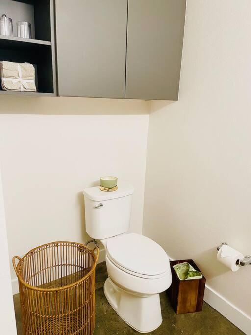 Luxury Modern And Bright In Hollywood 2br 2ba- 5215 Apartment Los Angeles