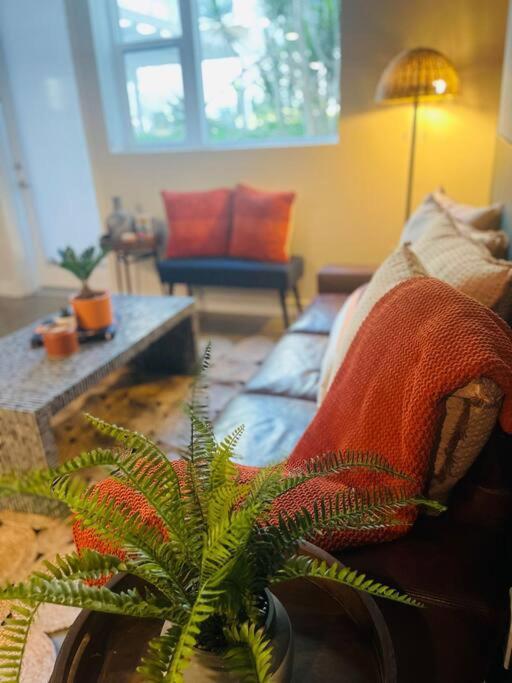 Luxury Modern And Bright In Hollywood 2br 2ba- 5215 * Los Angeles