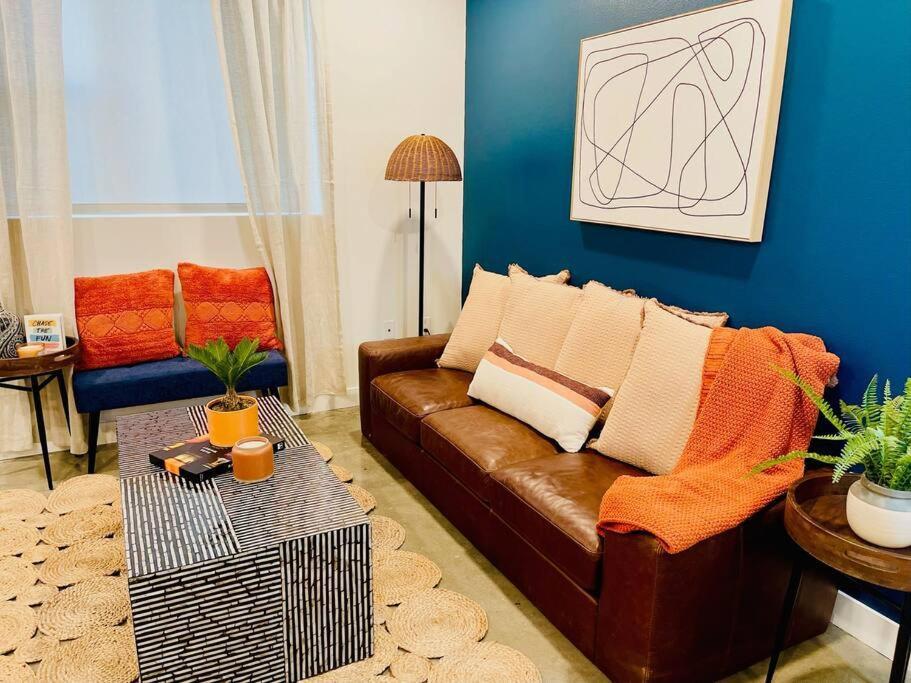 Apartment Luxury Modern And Bright In Hollywood 2br 2ba- 5215 Los Angeles