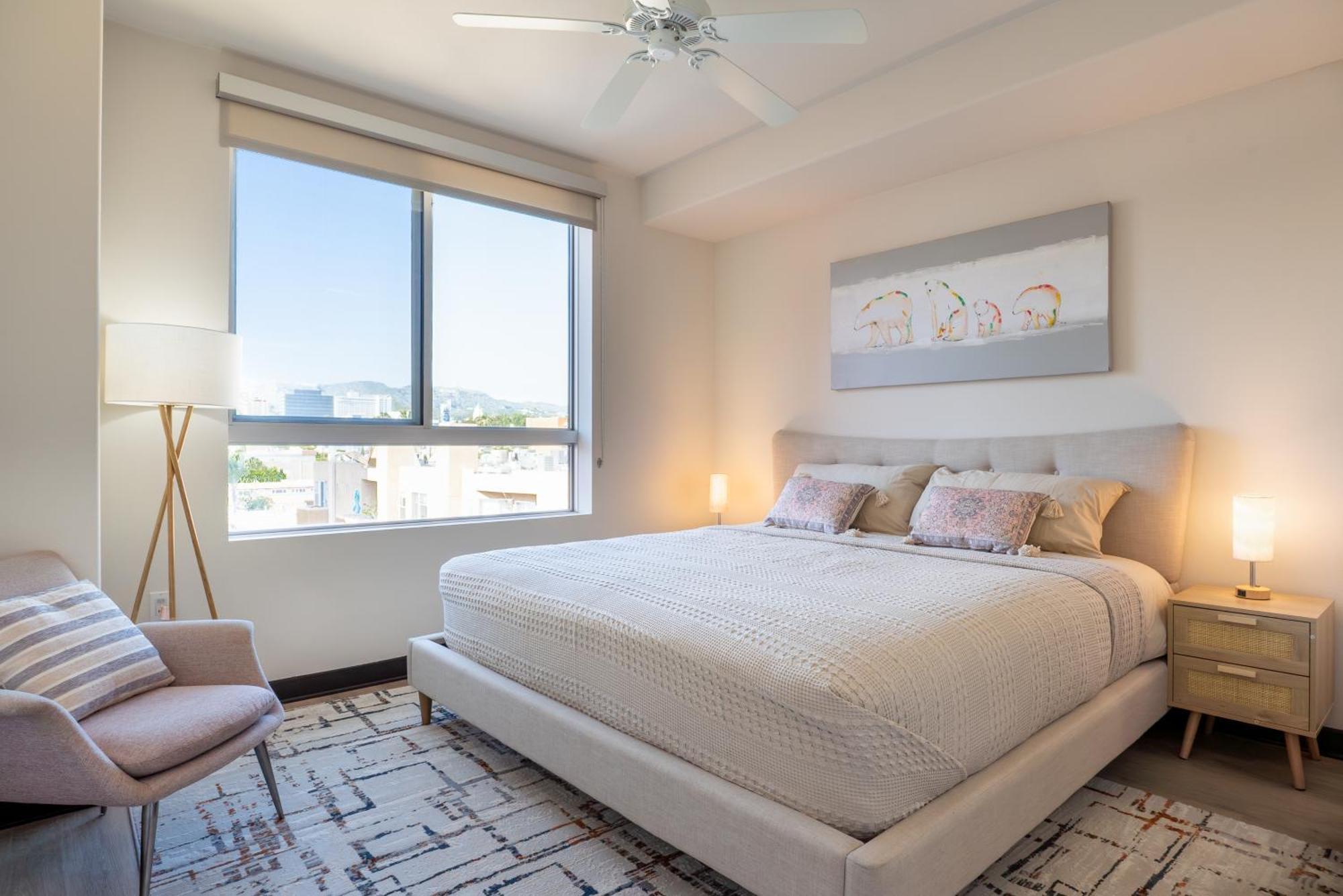 Charming Luxury With Hollywood Sign View *