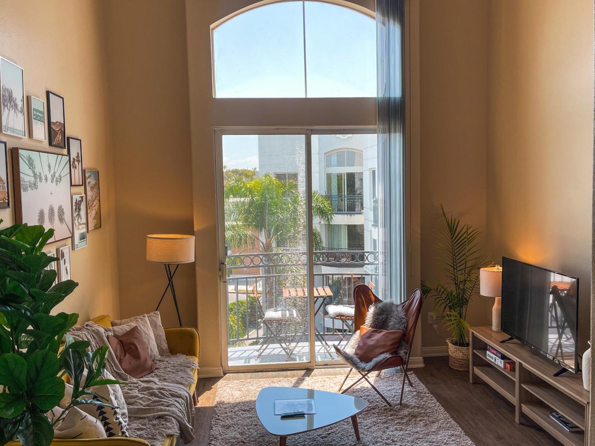Sunny 1bdr Centrally Located In Marina Del Rey Los Angeles