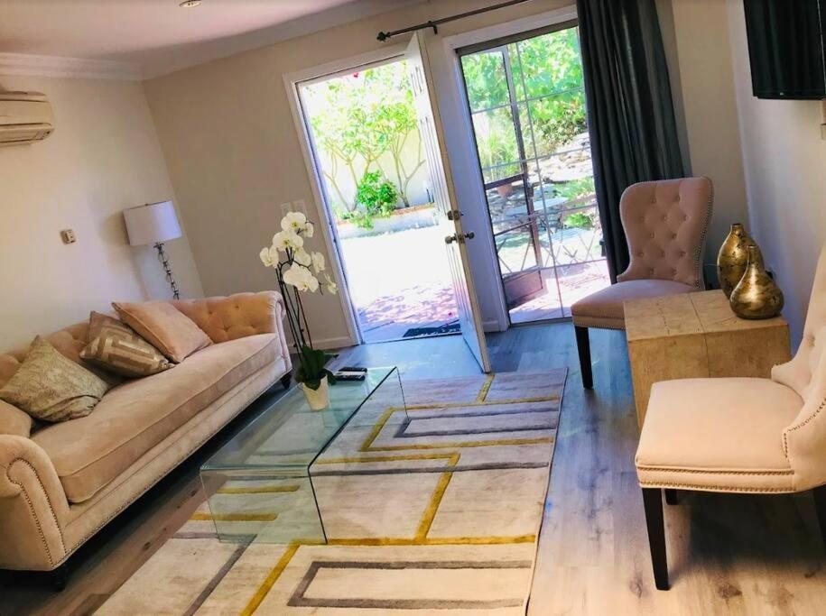Holiday home 2 Bd Beverly Hills *