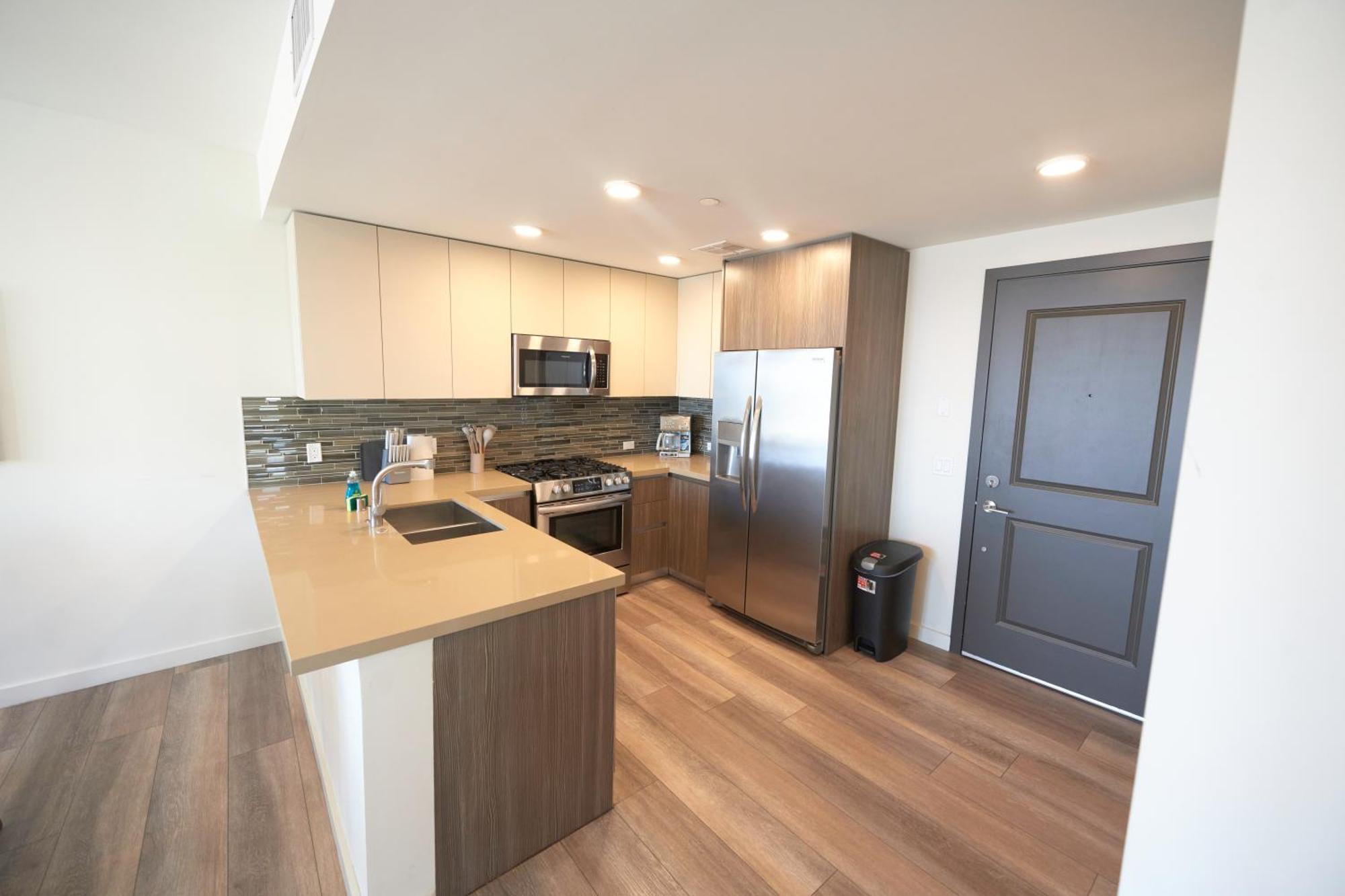 Apartment Beverly Hills Penthouse 2bd 2ba Floor! Los Angeles