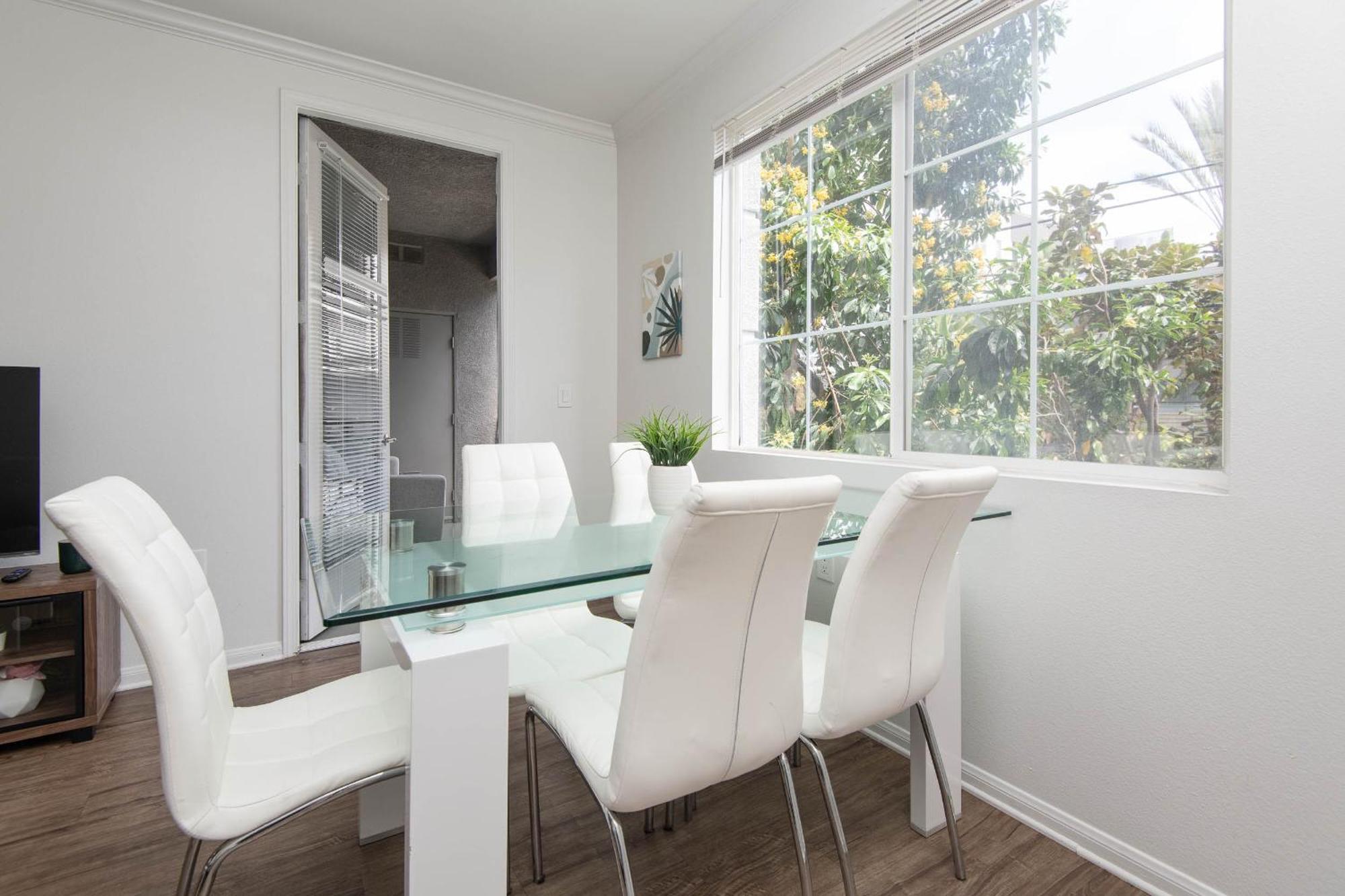 Apartamento Two Bedroom Sleeps 6 With Free Parking Near Boating Los Angeles