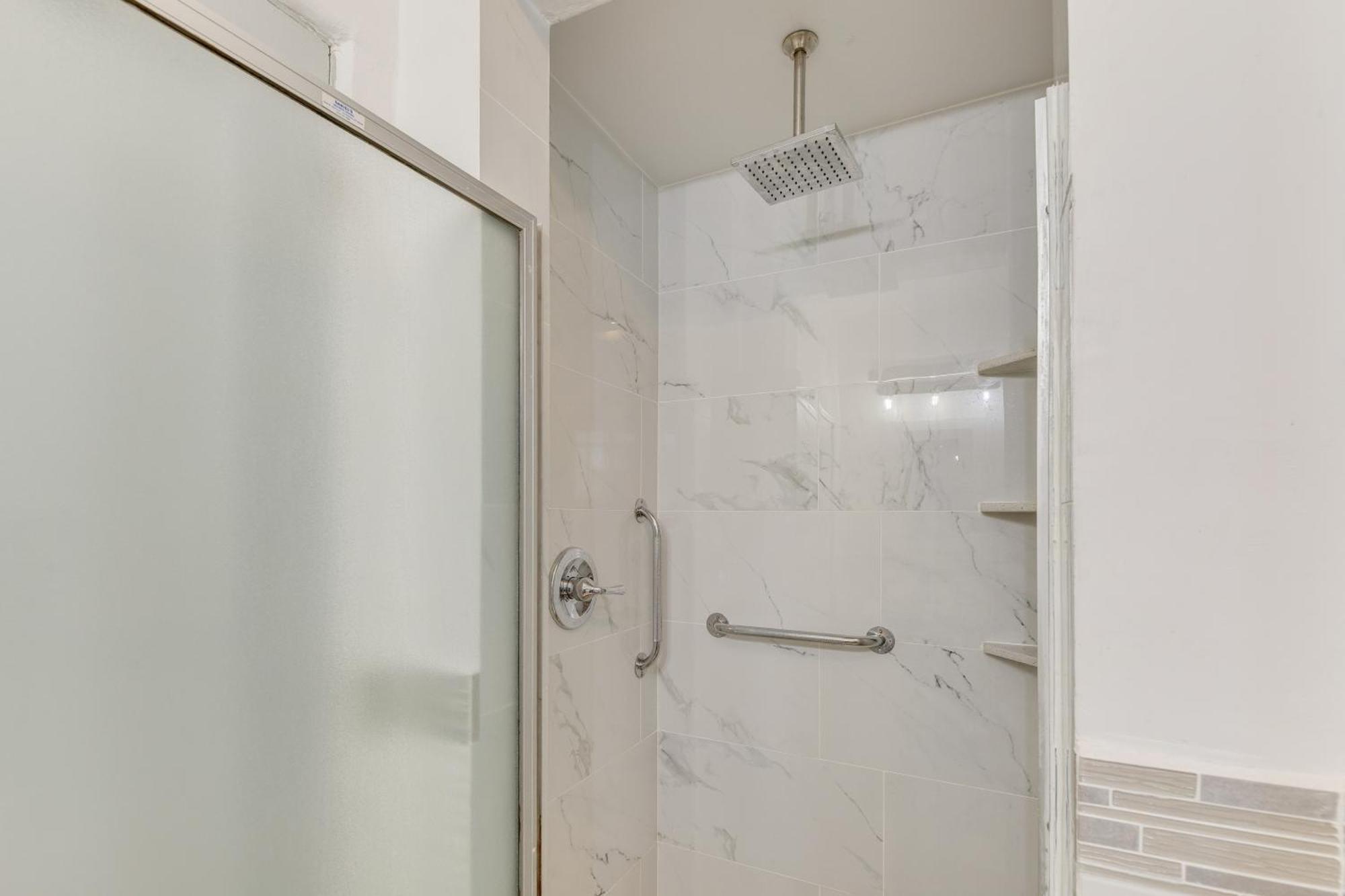 Upscale Angeles Retreat With Patio And Bbq Grill! Los Angeles