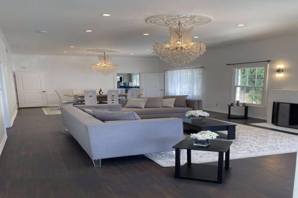 Apartamento 3 Bd In Heart Of Beverly Hills *