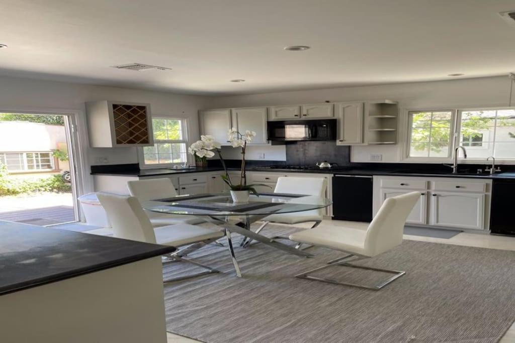 3 Bd In Heart Of Beverly Hills Apartamento