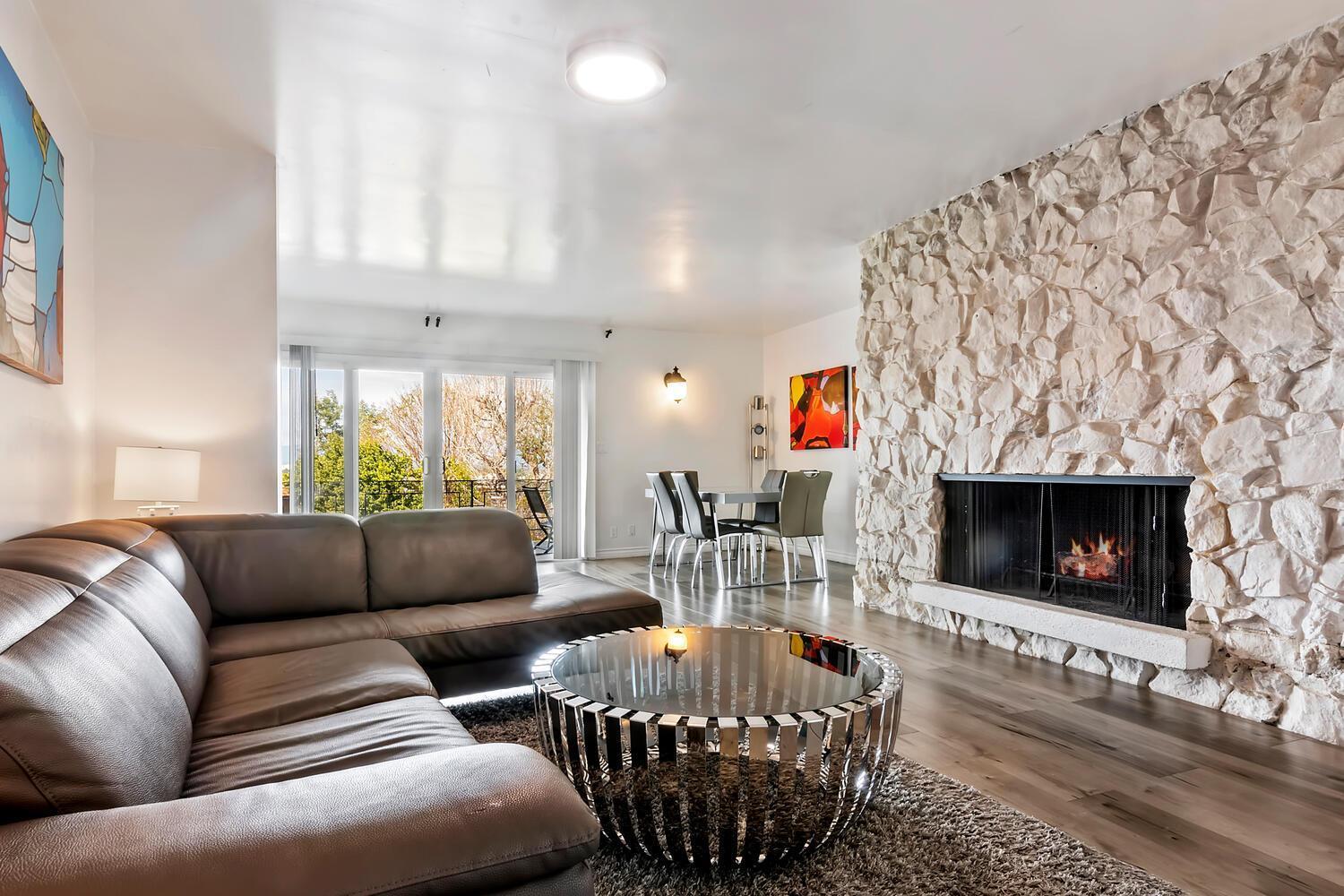 4 Bedroom And 3 Bath Close To Universal And Hollywood *