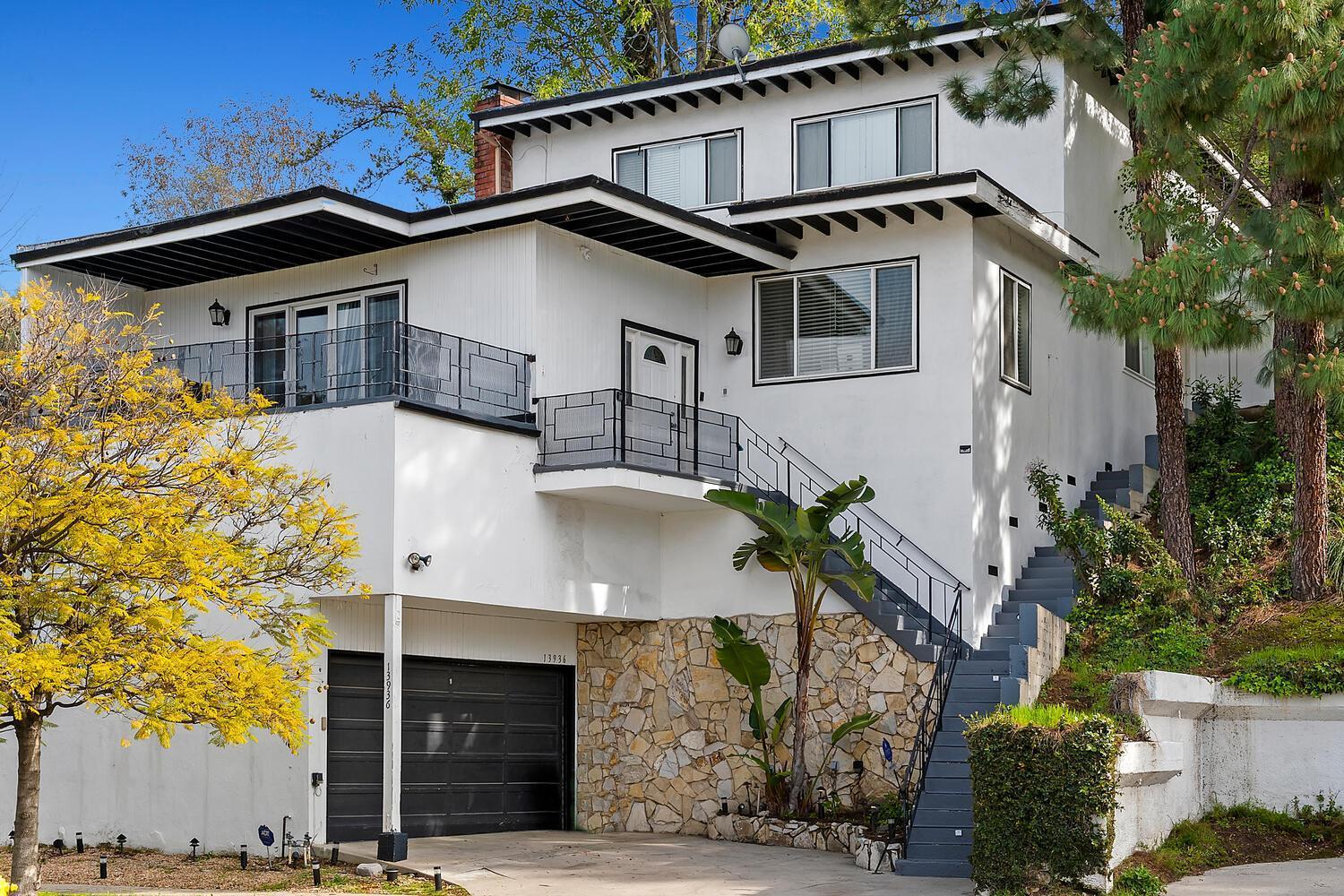 4 Bedroom And 3 Bath Close To Universal And Hollywood Holiday home Los Angeles