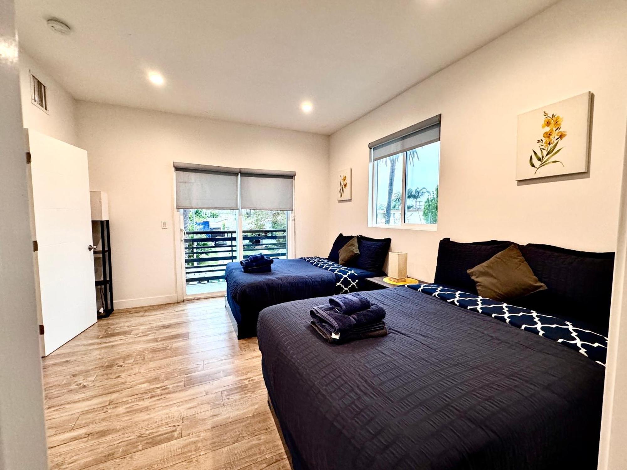 4br/4br Modern House At Mid-city Holiday home