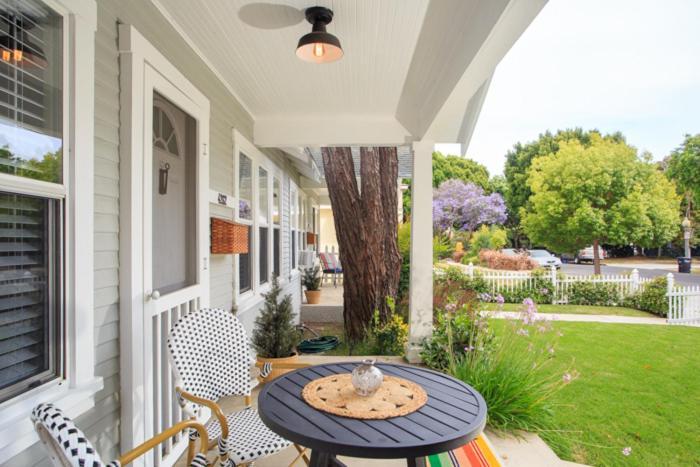Stylish 2bed 2bath Culver With Bicycles