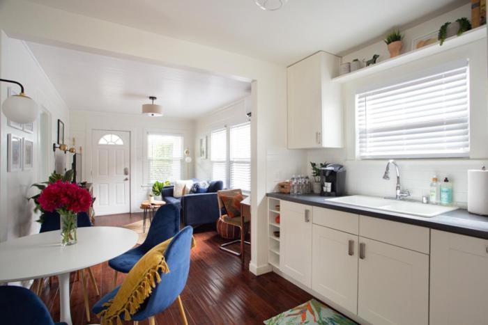 Stylish 2bed 2bath Culver With Bicycles *