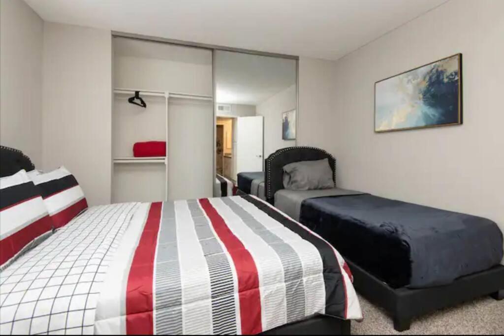 Apartment Hollywood Sleep 7 Panoramic View Two Bedroom With Rooftop *