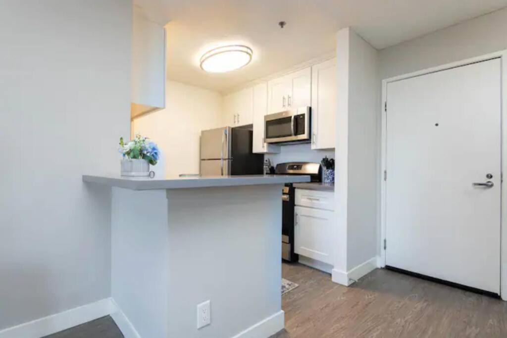 Hollywood Sleep 7 Panoramic View Two Bedroom With Rooftop Apartment