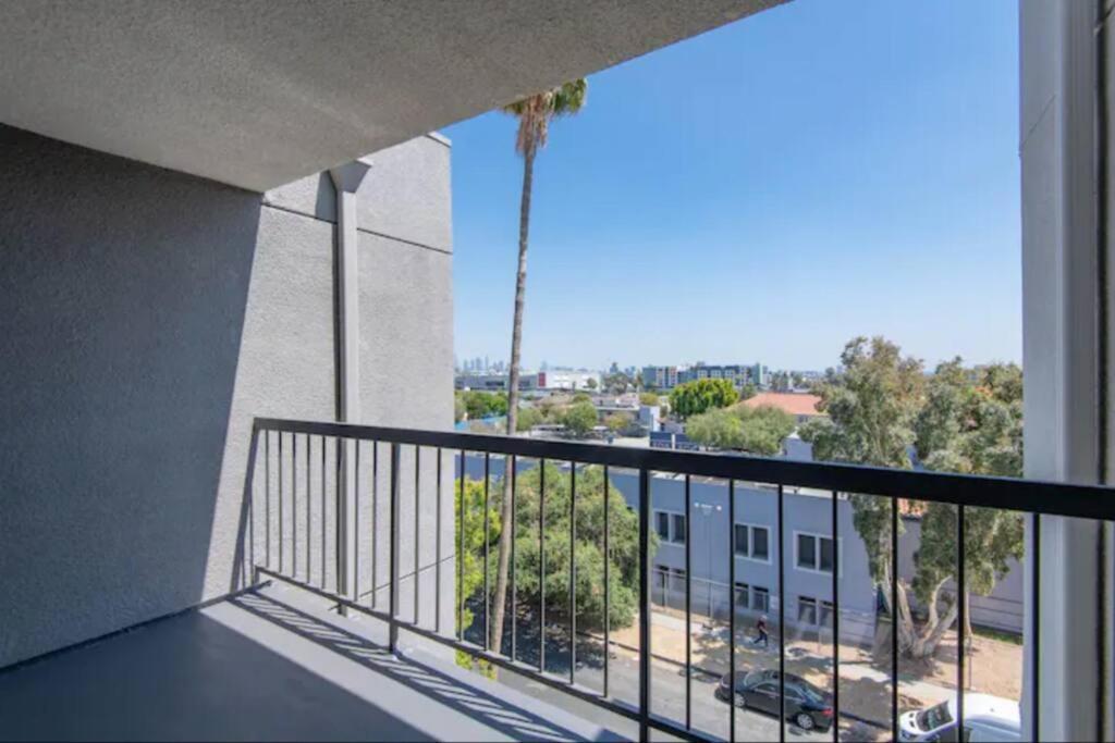 Hollywood Sleep 7 Panoramic View Two Bedroom With Rooftop