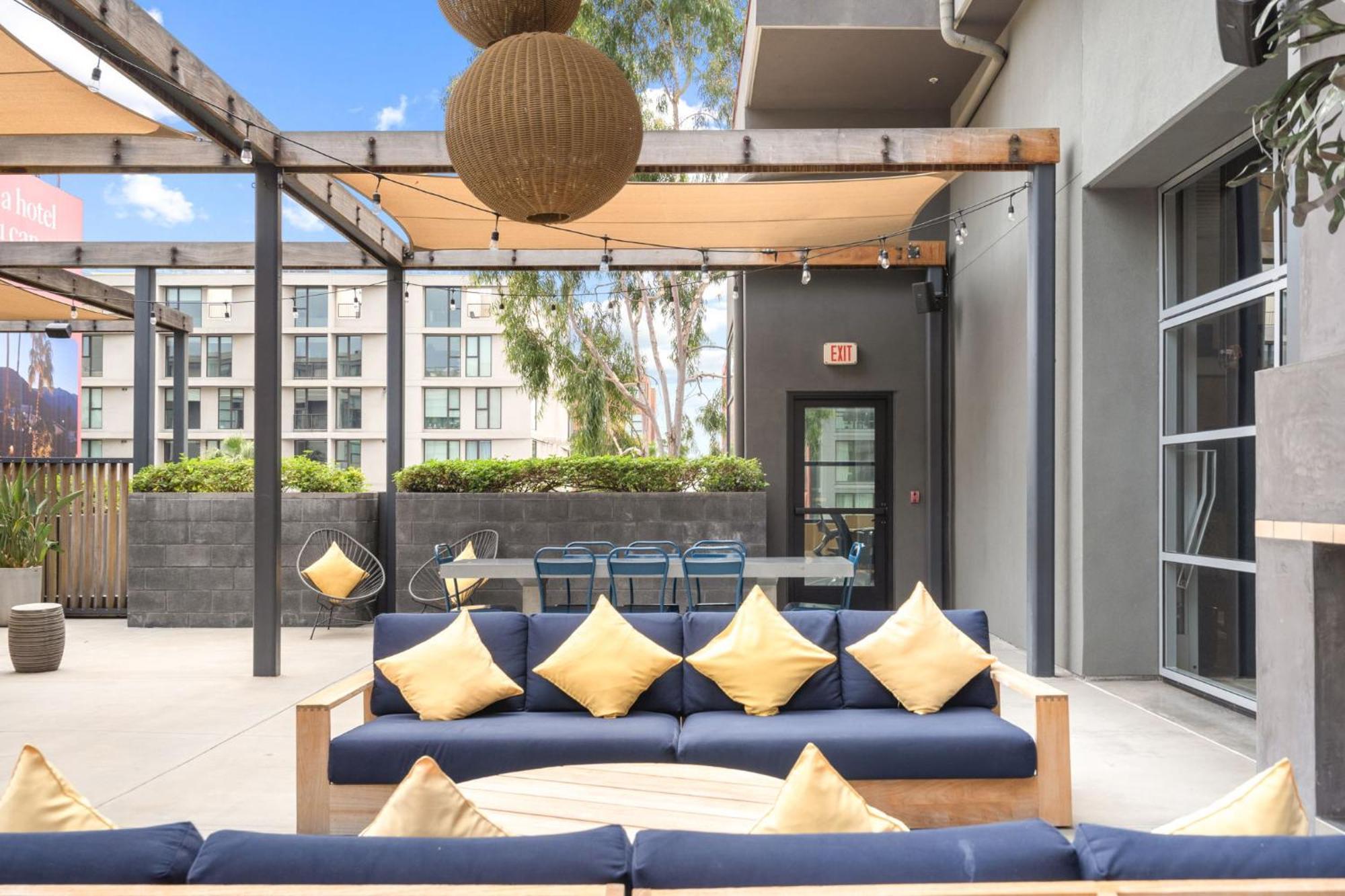 Hollywood Walk Of Fame Free Parking Pool & Hot Tub Apartment *