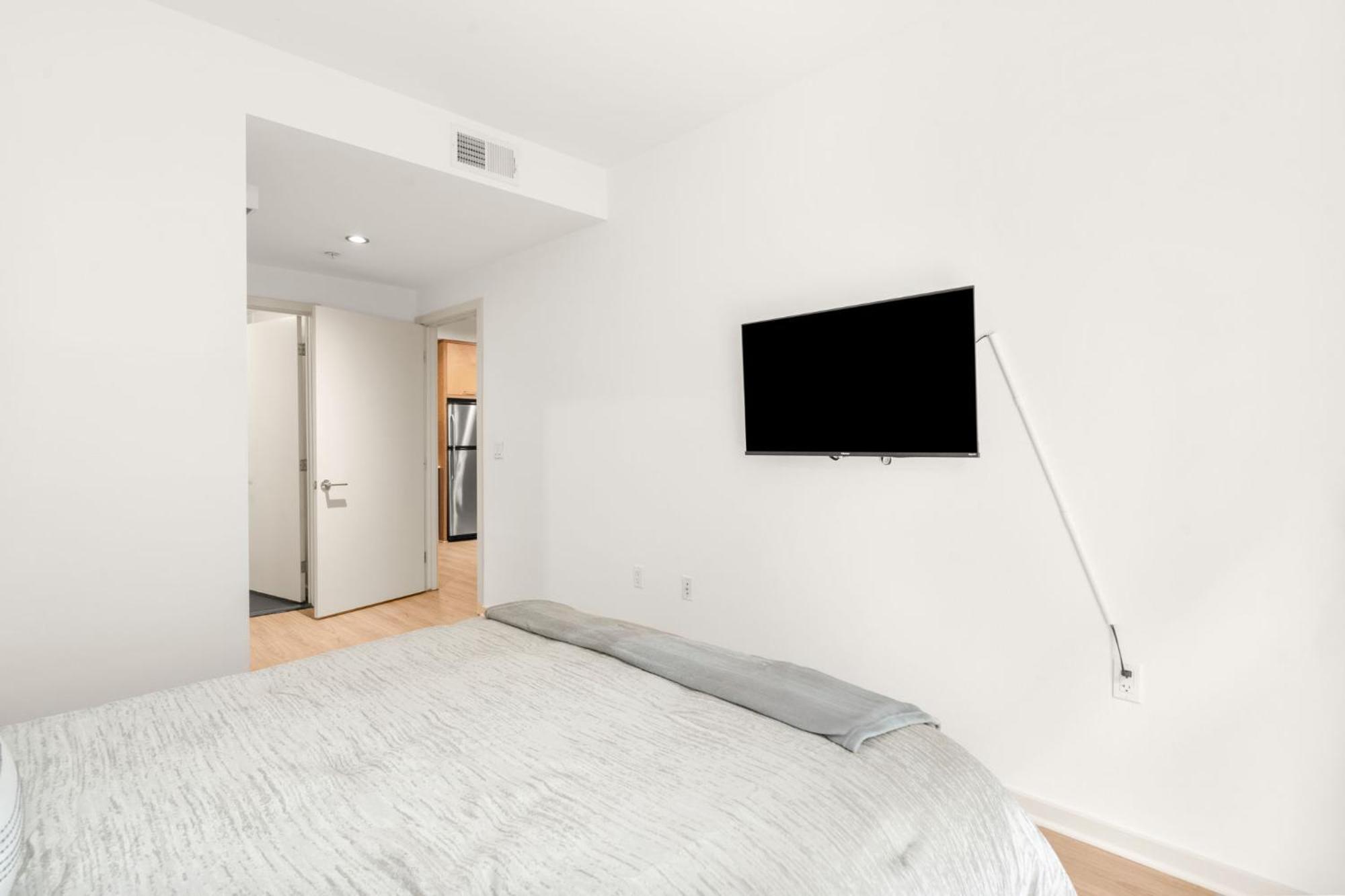 Hollywood Walk Of Fame Free Parking Pool & Hot Tub Apartment *