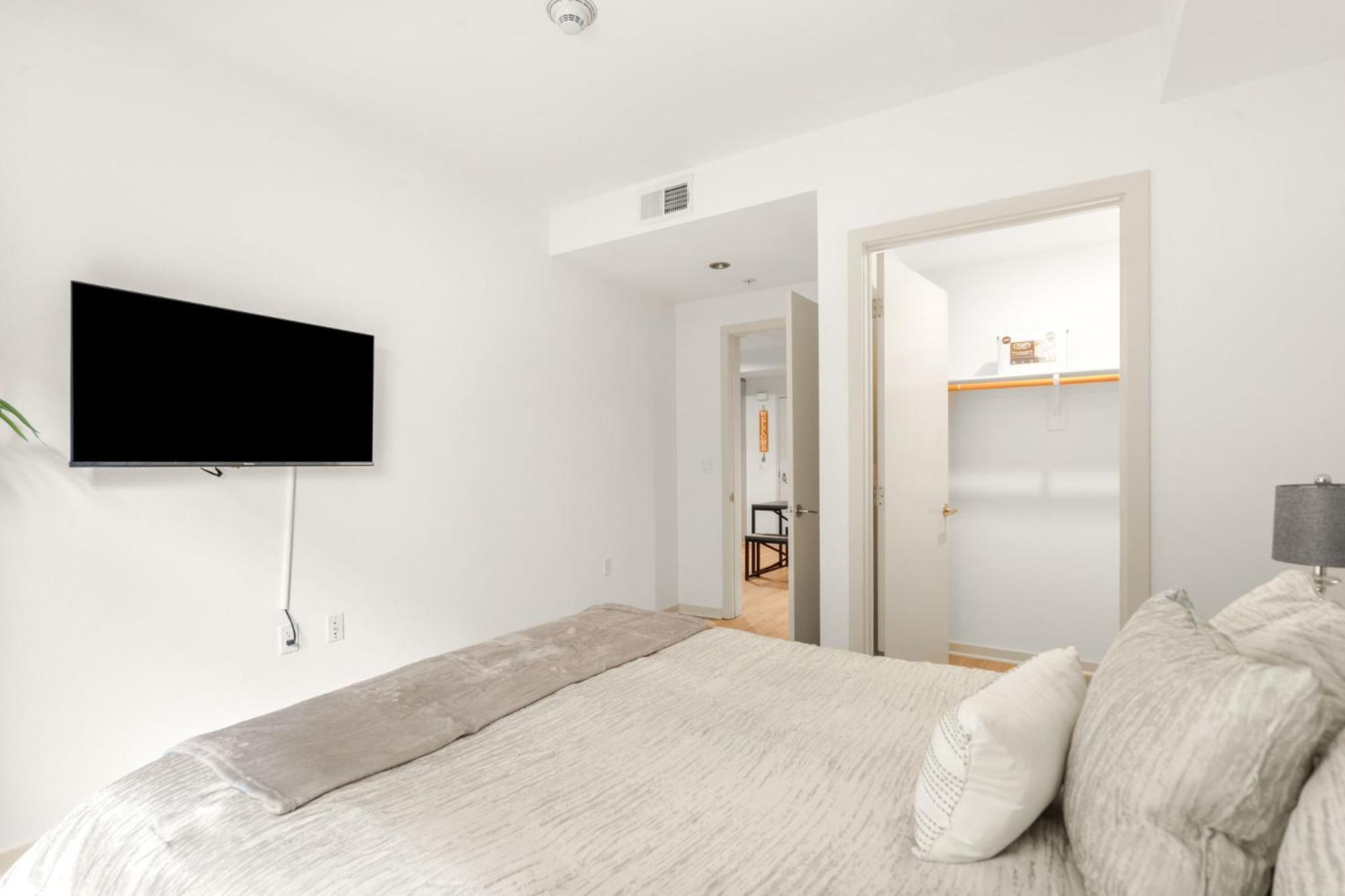 Hollywood Walk Of Fame Free Parking Pool & Hot Tub Apartment